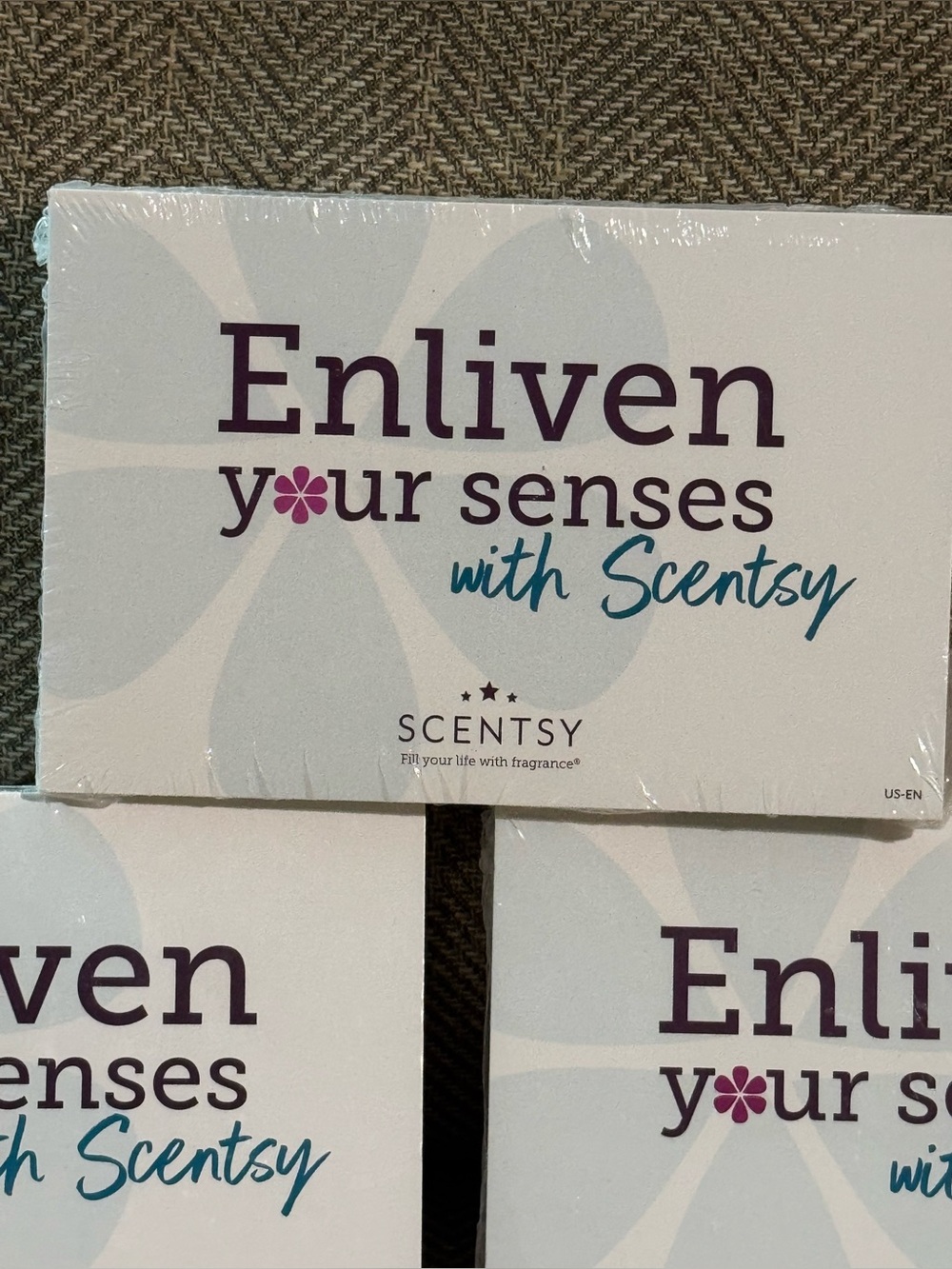 NWT SCENTSY BUNDLE LOT OF 3 PACKAGES POSTCARDS ENLIVEN YOUR SENSES WITH SCENTSY